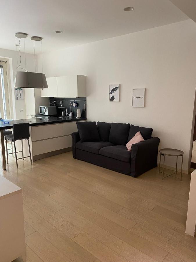 Lovely Apartment In The New Porta Nuova Area Milánó Kültér fotó