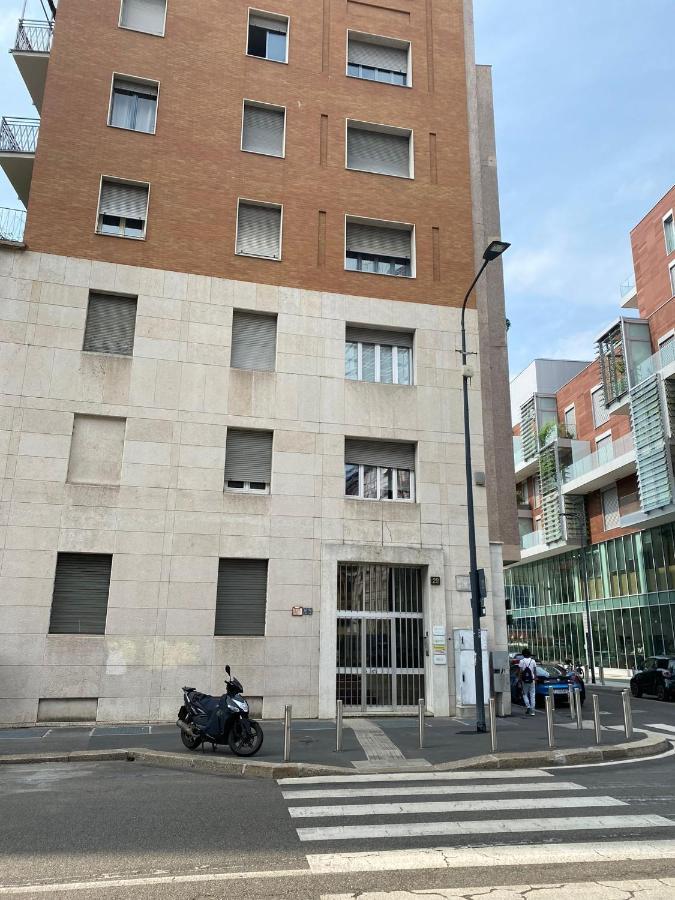 Lovely Apartment In The New Porta Nuova Area Milánó Kültér fotó